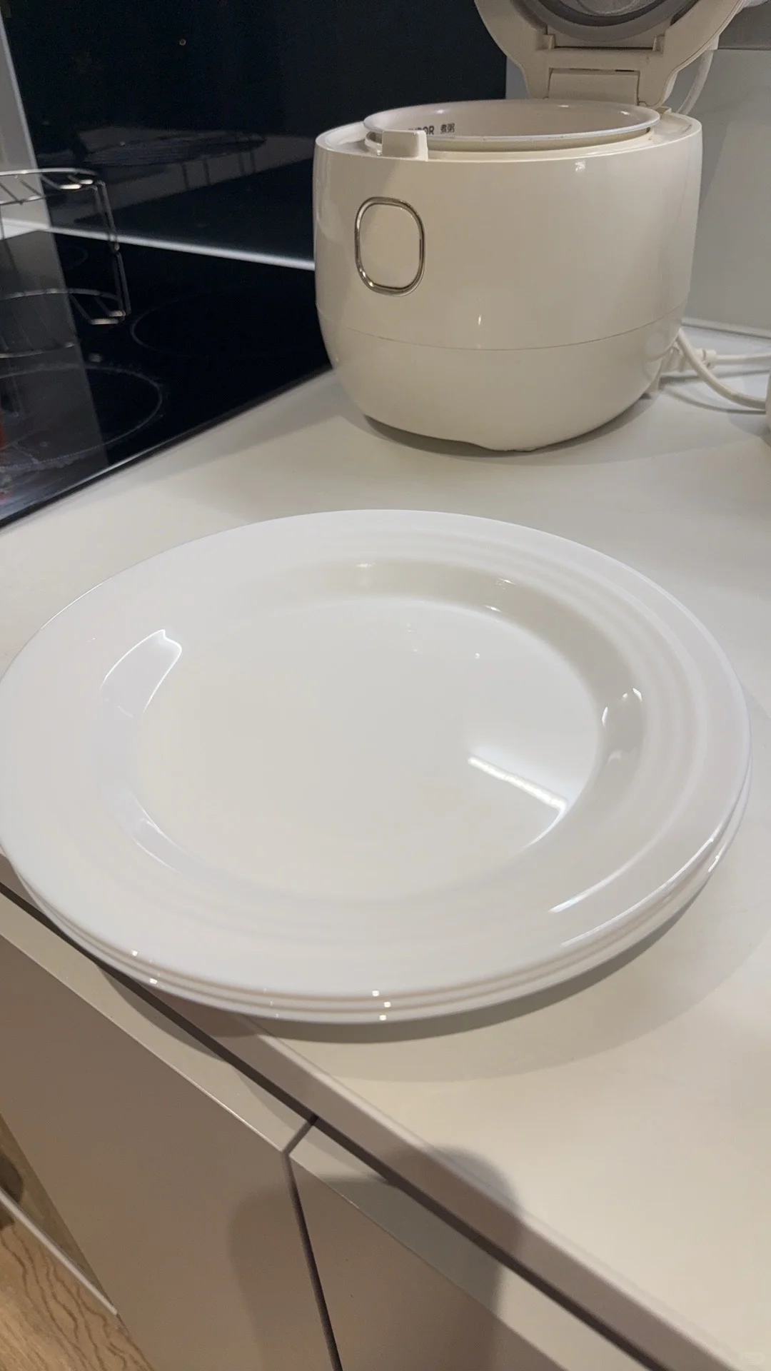 伯明翰出电饭煲、盘子和椅子｜伯明翰二手｜留学集市