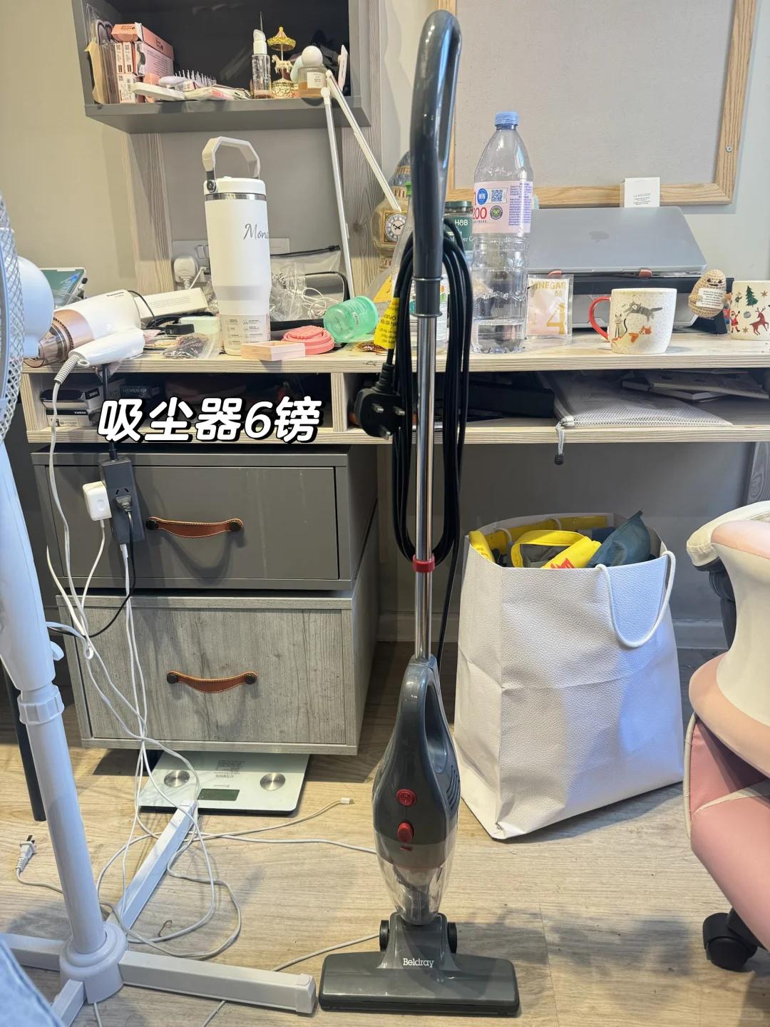 伯明翰出吸尘器、落地衣架(特别结实抗重物)、挂门衣架、投影仪 已出、电风扇 已出、堵门器、安睡裤打包、小电锅(很方便可以煮泡面当火锅,做一人食)、宜家桌子、粉色电竞椅、桌椅一起优惠,打包价、台灯(英式带插孔)、双层排插、电熨斗、衣架(衣架、折叠衣架、s型衣架打包)、地漏贴全部、暖宝宝(冬天很实用全部)、漂亮拍照衣服2-出(可私聊)、帽子一个、餐具一个、道具剑(一个白色会发光,另一个全木质的)、CT粉底液仅试用和调料全部打包(可以私聊) 商品图片